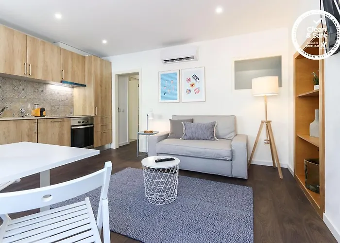 Benfica Ii By Homing Lisboa